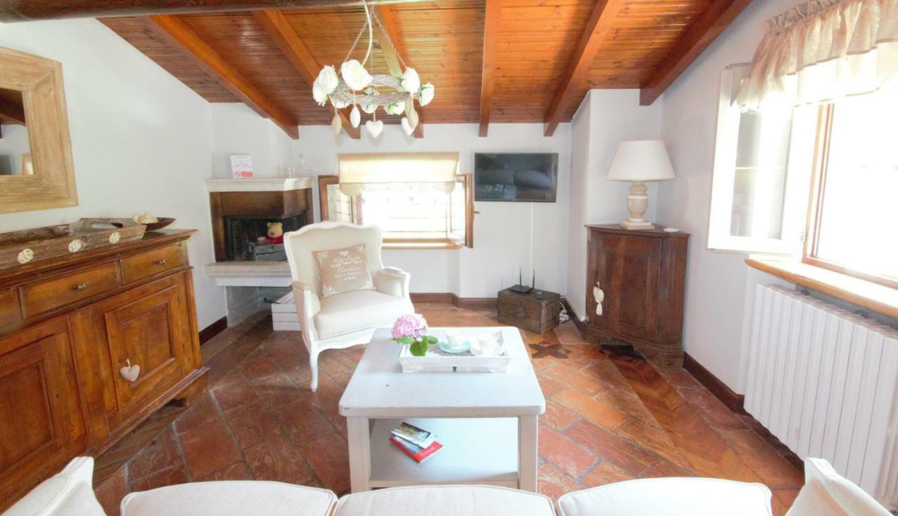 L'Antico Borgo Aparthotel Cremia Exterior photo